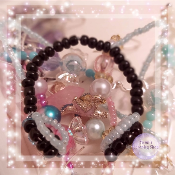 SOLD:  Beaded Doll Kitty Headphones - Picture 1 of 5